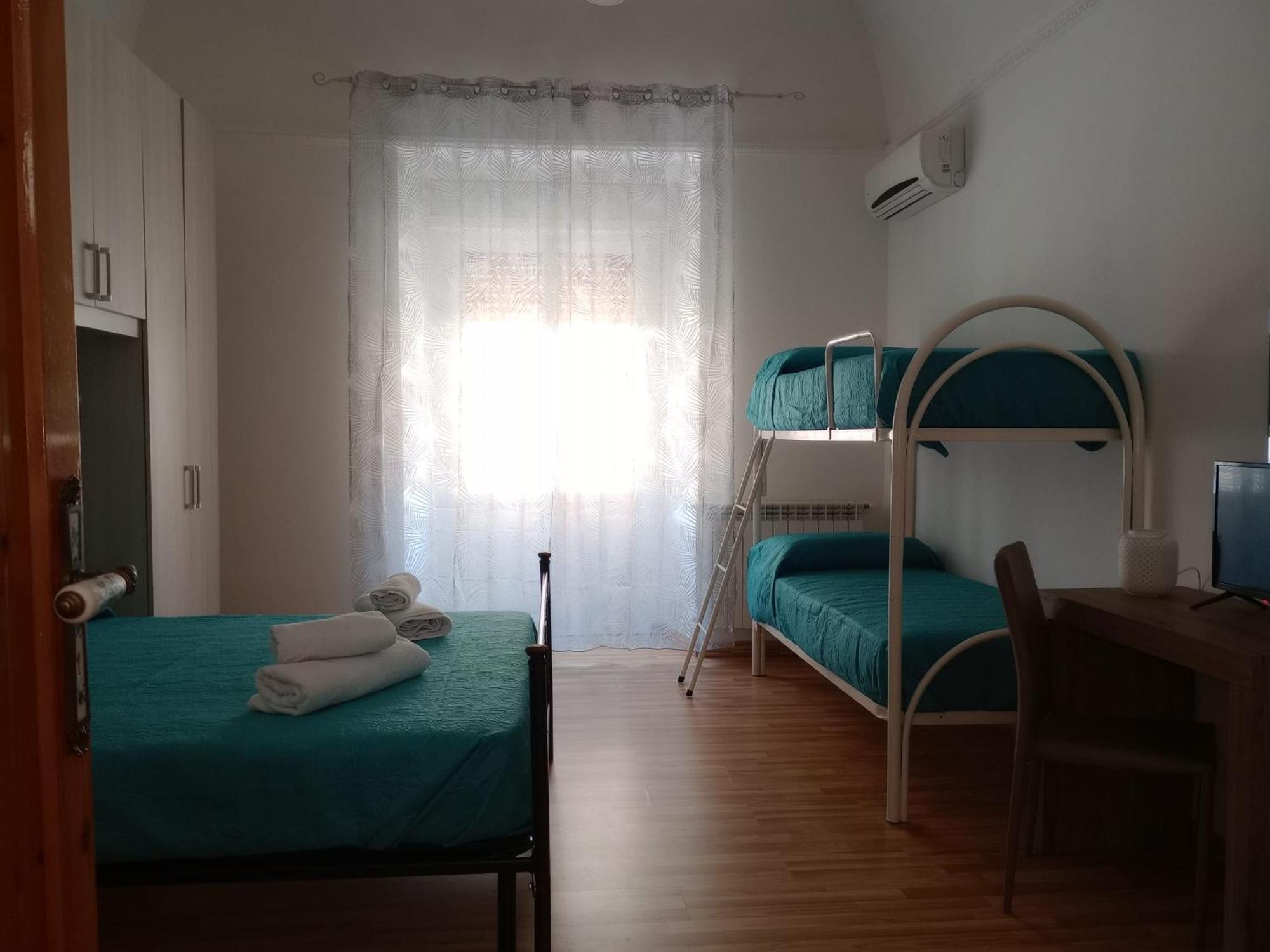 Sweet Home Tra I Due Mari Taranto Exterior foto